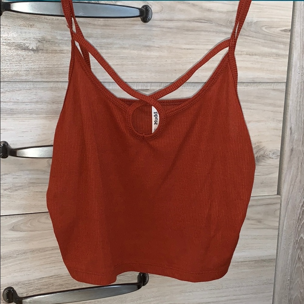 cropped tank top